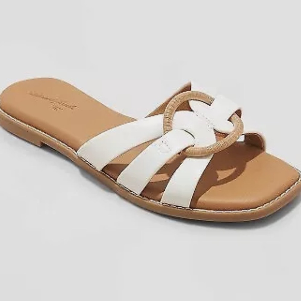 NWT. Women's Ramona Slide Sandals -
Universal Thread. Color White. Size 11
